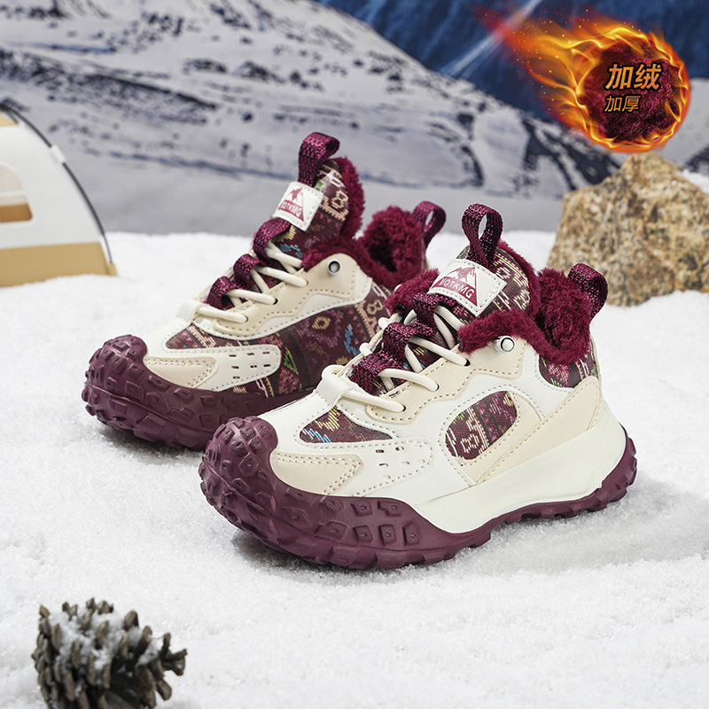 Fabricantes de zapatos de cuero caliente al aire libre tendencia de invierno con suela gruesa antideslizante y zapatillas deportivas de lana para niños
