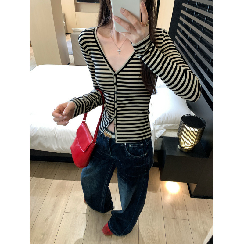 Ready Stock Wholesale - Stylish Striped V-Neck Long-Sleeve Cardigan T-Shirt for Women, 2026 Autumn New Style, Super Nice and Unique