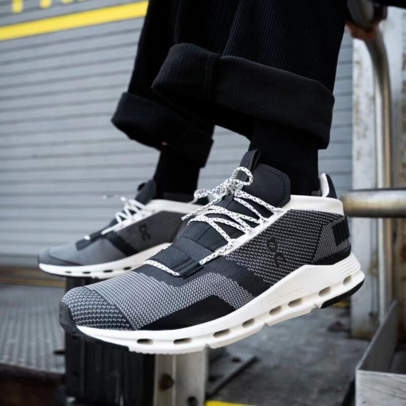 Putian on Cloudnova Form Low-Top Men's and Women's Sports Shoes with Mesh Cushioning and Wear-Resistant Running Shoes Putian on Cloudnova Form Low-Top Men's and Women's Sports Shoes with Mesh Cushioning and Wear-Resistant Running Shoes