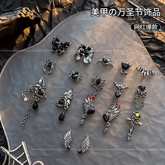 ハロウィーンのネイルアクセサリーの暗い蝶結びのクモの愛の悪魔の翼のペンダントの精巧な合金の装飾の卸売り