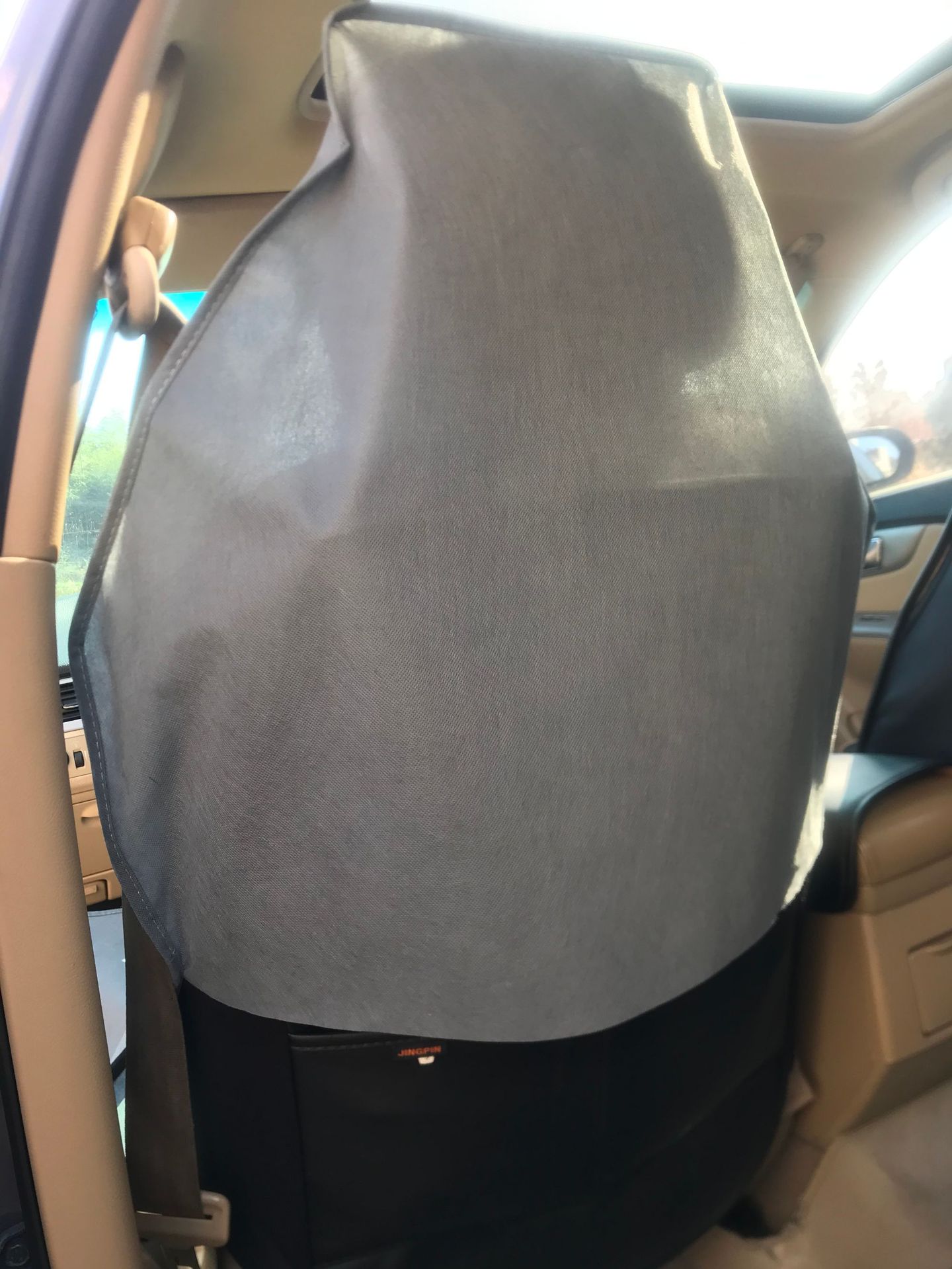 Disposable car universal seat cover dust-proof and stain-resistant seat cover 60g non-woven environmental protection and odor-free protective cover
