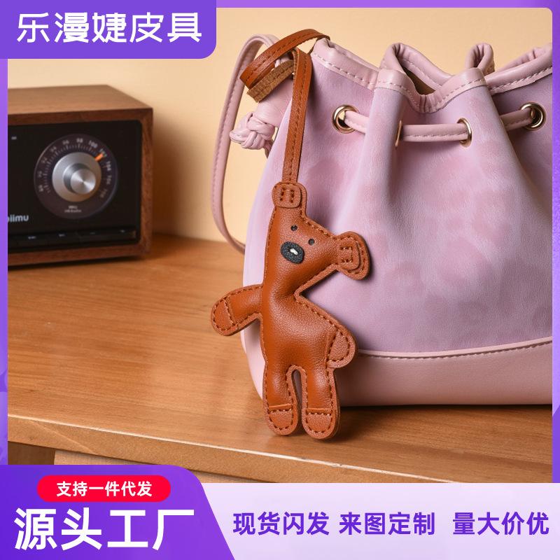 Cartoon-Style Handmade Cute Miu-Style Keychain Pendant with a Little Bear Design Made of Bean Leather, Featuring a Hand Strap, Unique and Niche
