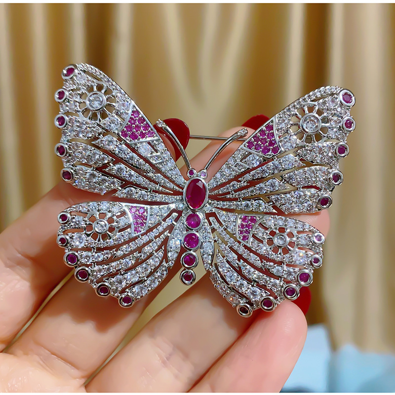 Shiny Butterfly Copper Plating Inlay Zircon Women's Brooches display picture 3