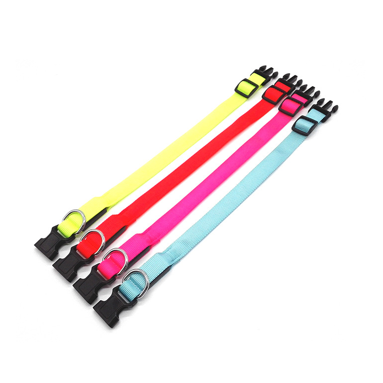 跨境熱銷夜間安全提醒功能寵物項(xiàng)圈發(fā)光項(xiàng)圈USB充電項(xiàng)圈狗狗圍脖