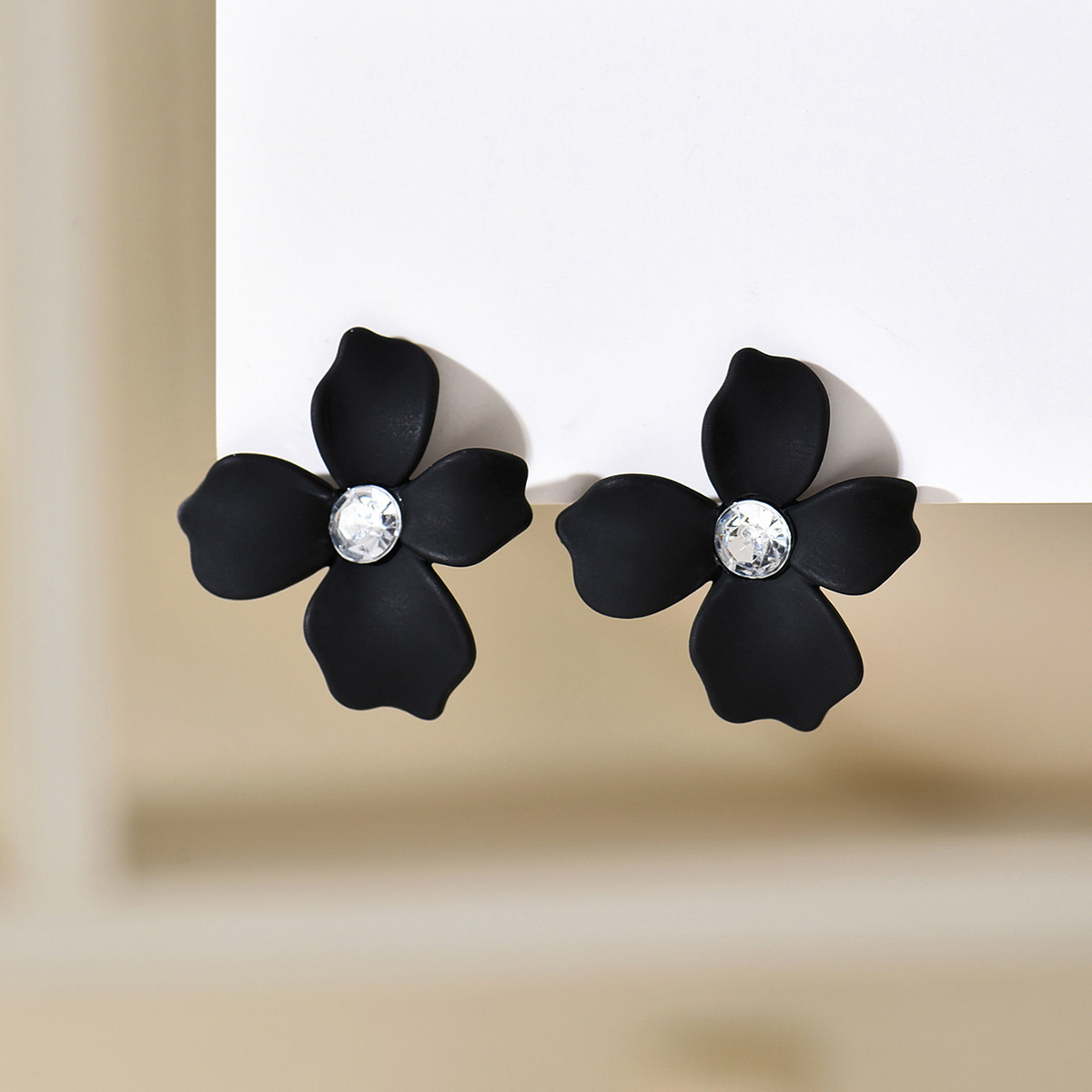 18g Weight Rhinestones Inlay Material Ear Studs Classification 1 Pair Quantity Daily Occasion Acrylic Material Flower Pattern Women's Gender Stoving Varnish, Inlay Design Sweet Style 1 Pair Sweet Flower Stoving Varnish Inlay Arylic Rhinestones Ear Studs 18
