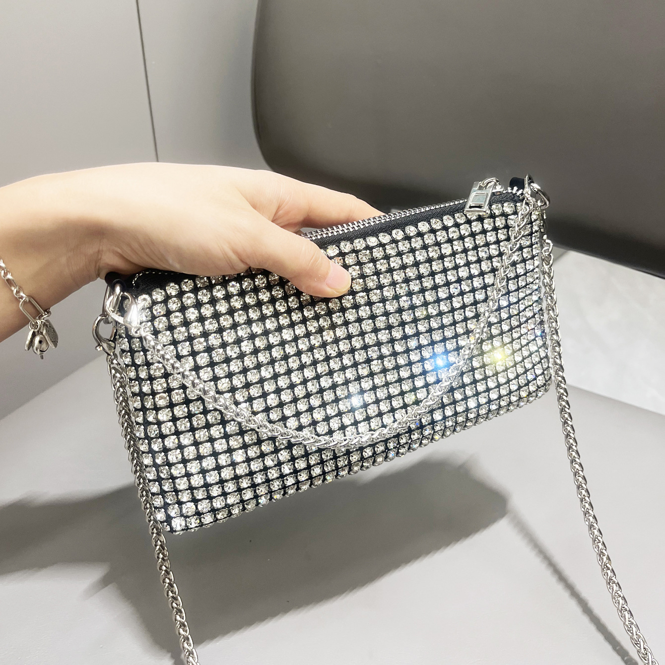 Bolsas de mujer transfronterizas europeas y estadounidenses cadenas de diamante brillante bolsas de teléfono móvil bolsas de hombro bolsas de mano bolsas de cena
