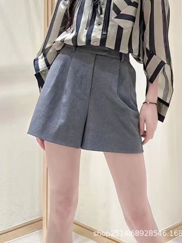 Quần short nữ cạp cao ống rộng dáng suông chất liệu thoải mái — Màu đen