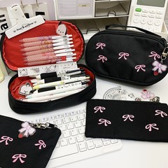 日系かわいい甘い少女刺繍リボン雰囲気感小衆筆袋文房具化粧品収納袋isn