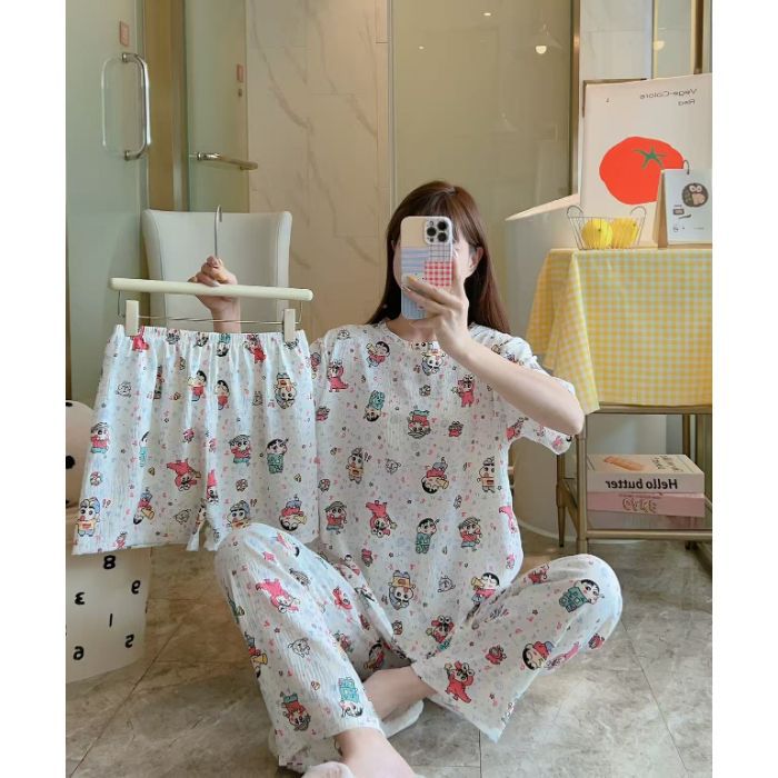 Venta al por mayor transfronteriza de una variedad de pantalones de manga corta de tres piezas, pijamas de mujer, pantalones cortos de algodón de nubes de verano de dibujos animados, servicio a domicilio