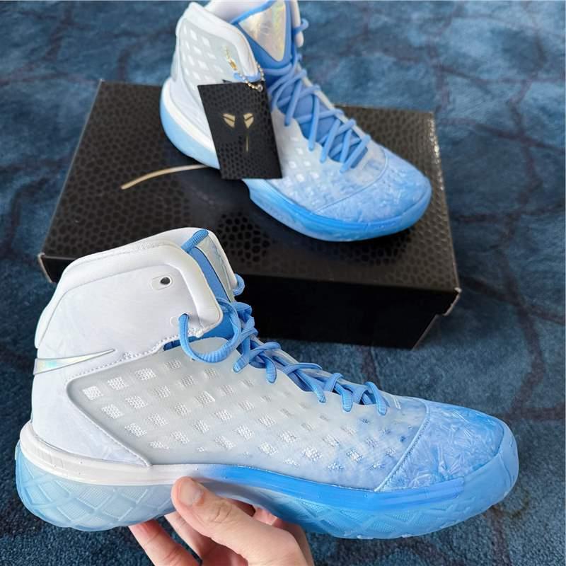 Putian shoes, Kobe 3rd generation basketball shoes, blue Christmas edition, Mamba men's Kobe 3, mesh, shock-absorbing athletic shoes Putian shoes, Kobe 3rd generation basketball shoes, blue Christmas edition, Mamba men's Kobe 3, mesh, shock-absorbing athletic shoes