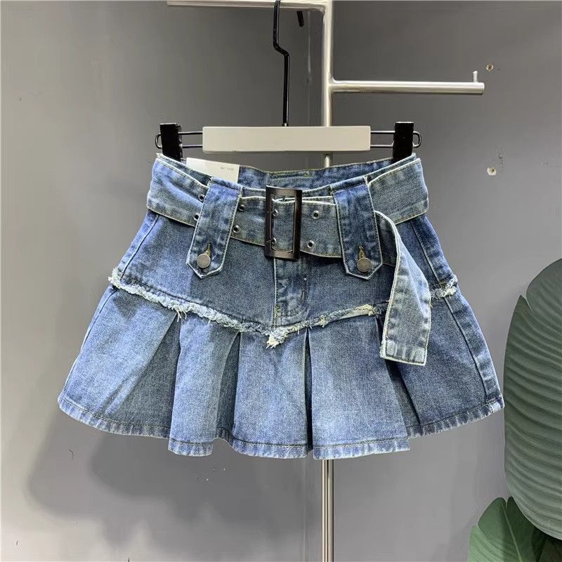 レトロな水色の甘くて辛いです。|undefined