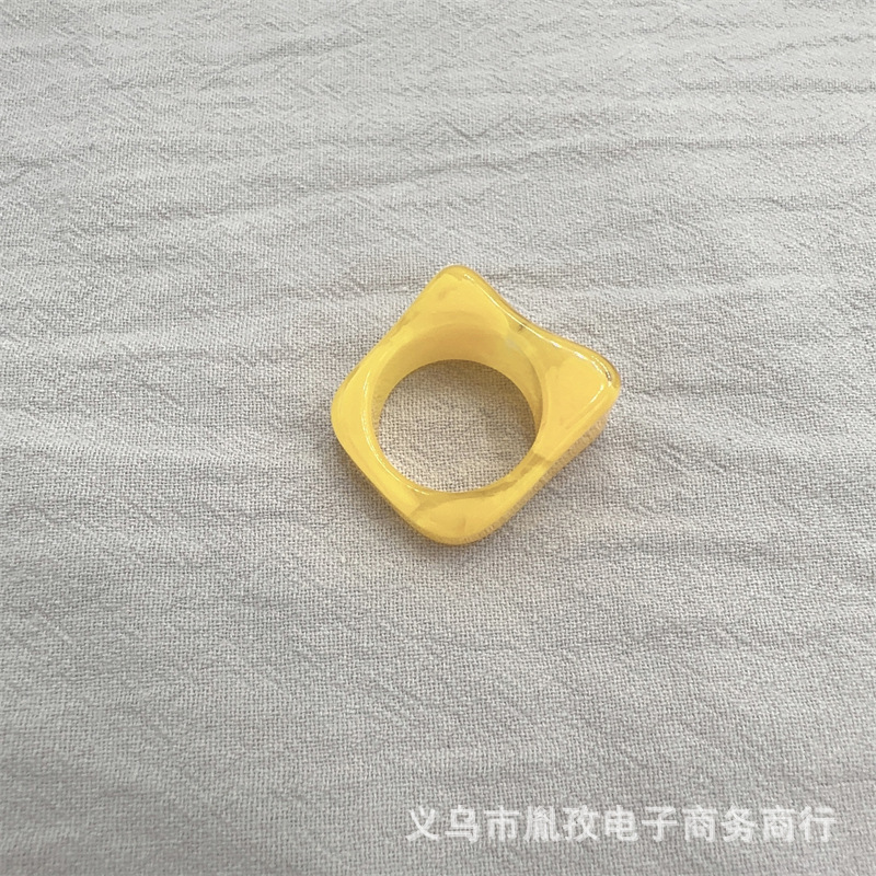 Amazon transfronteriza nuevo patrón de nube floreciente Arco Iris geométrico anillo de resina estilo simple anillo de personalidad femenina