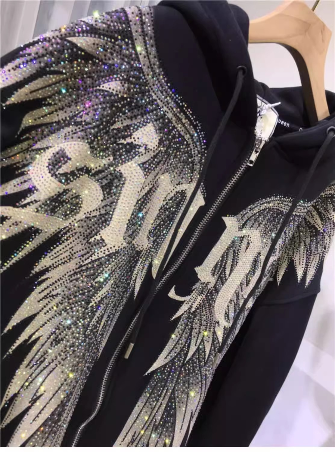 Women's Clothing Extra large size heavy industry diamond light luxury front and rear wings hooded long sleeved velvet jacket sweatshirt_voghion.com