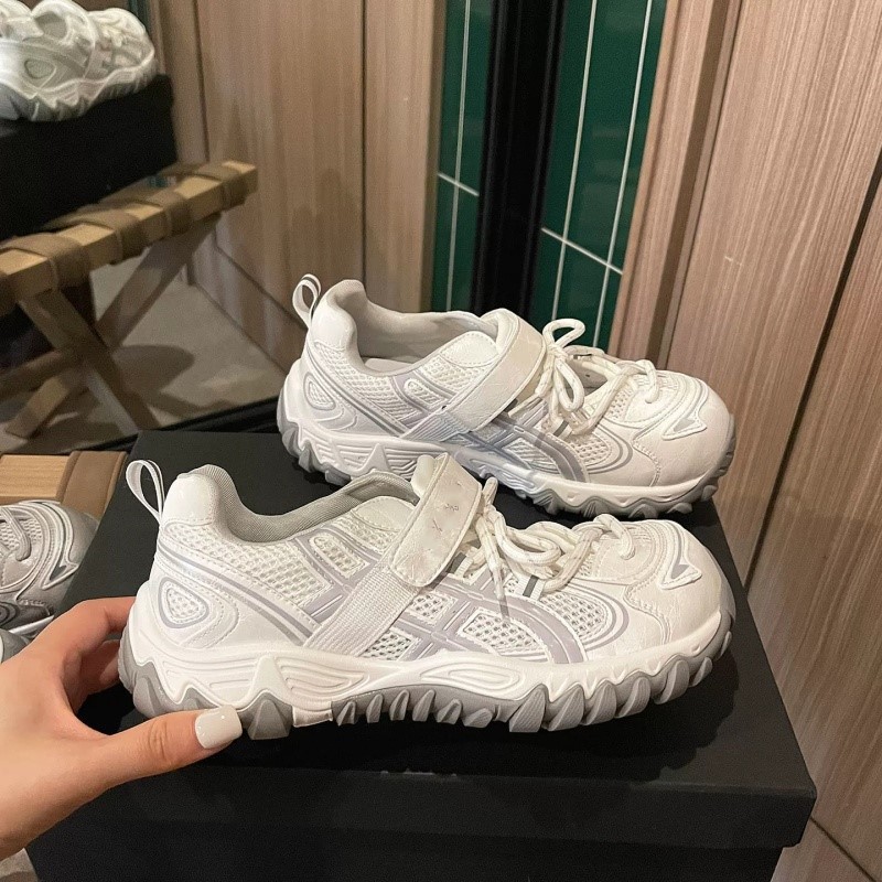Zapatos de verano delgados sandalias 2026 primavera y verano nuevas funciones antideslizantes de suela gruesa moda cool zapatos deportivos casuales
