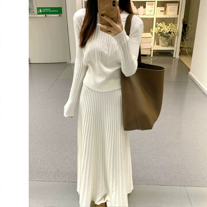 101.3kg Piece French Gentle Style Knitted Dress for Women, Autumn/Winter, Relaxed and Elegant, Waist-Cinching Long Dress Set 101.3kg Piece French Gentle Style Knitted Dress for Women, Autumn/Winter, Relaxed and Elegant, Waist-Cinching Long Dress Set