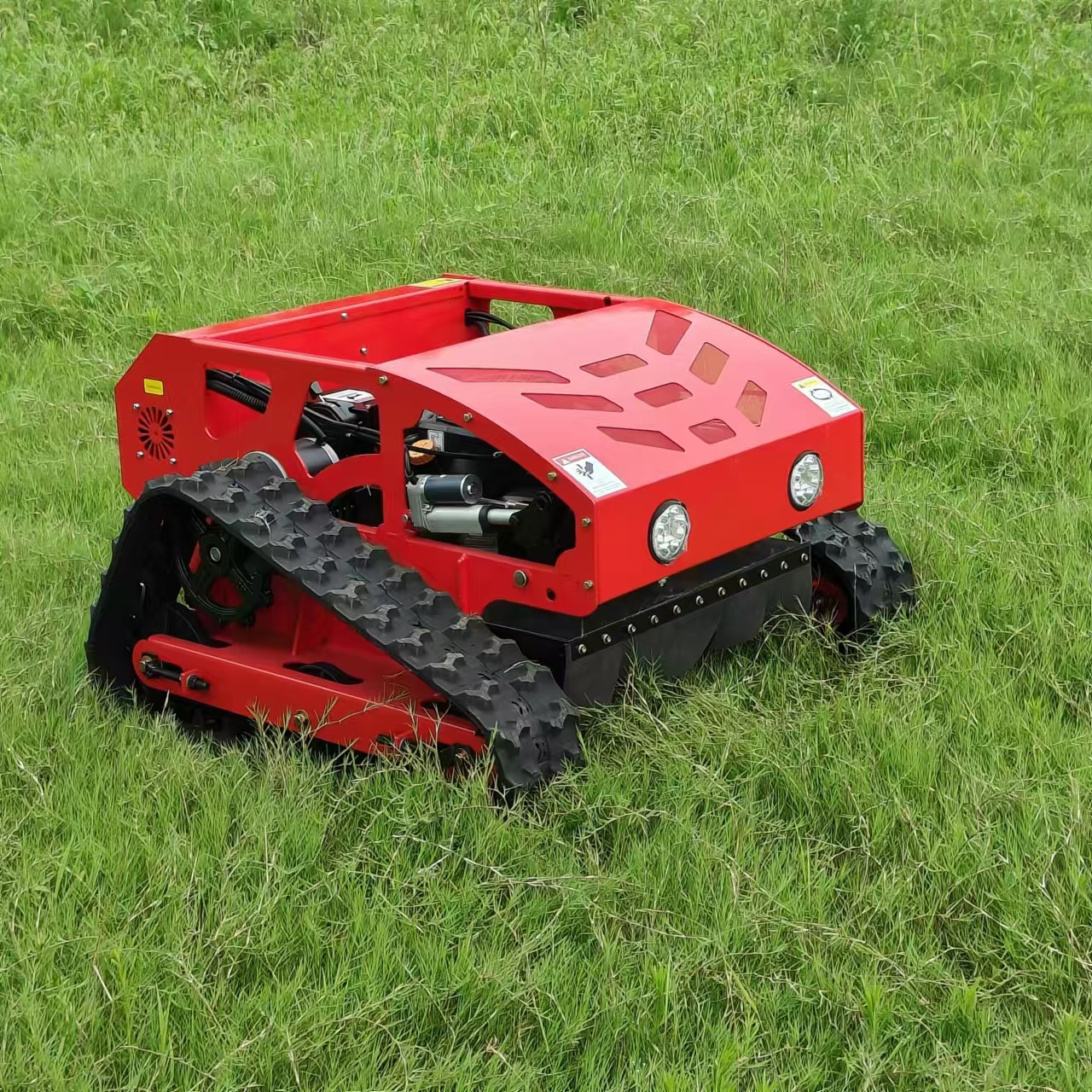 厂家供应自走式遥控割草机 农场田地碎草机 杂草芦苇履带式修剪机