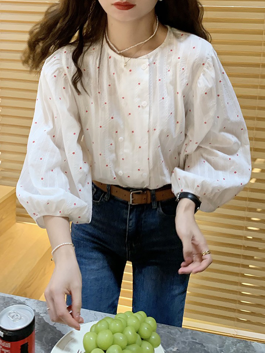 Retro cloth flower-shaped