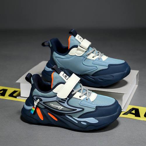Wholesale boys 'shoes, sneakers, autumn new style mesh shoes, soft soles, children's middle age boys, mesh white shoes, students