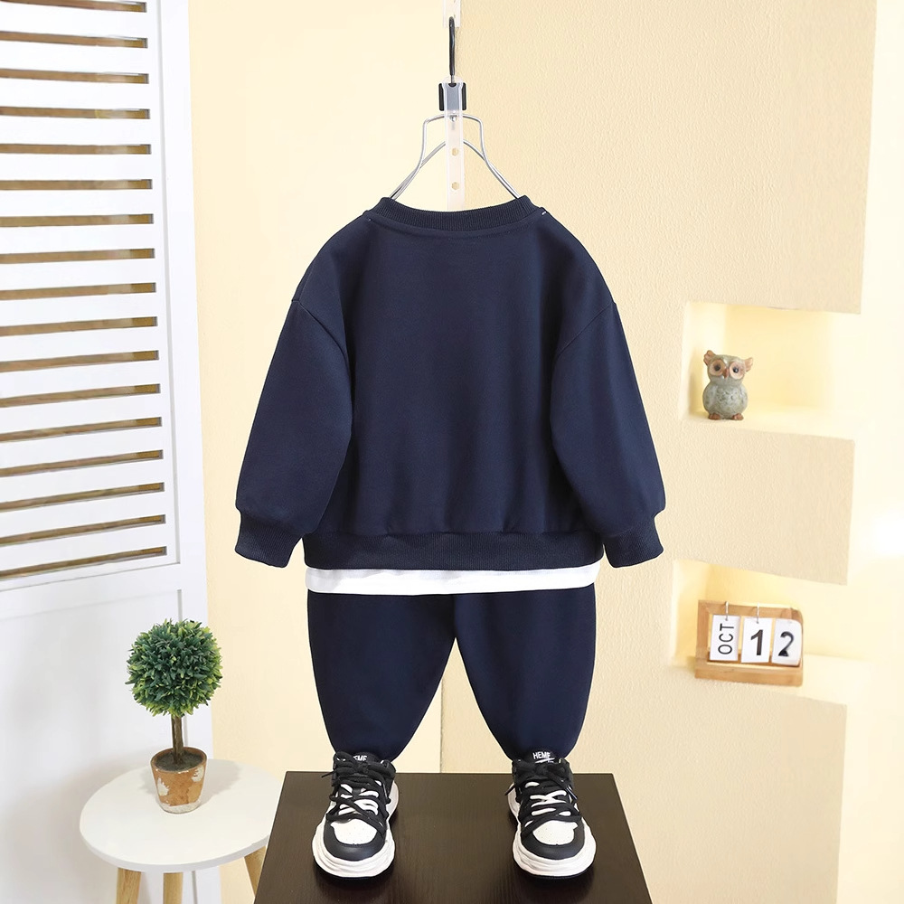 7532 Traje de suéter de primavera y otoño para niños Camisa de dos piezas falsa coreana para niños 2025 primavera nuevo traje deportivo de dos piezas