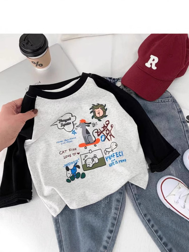 Children's pure cotton long-sleeved T-shirt for spring and autumn, stylish outerwear, patchwork top for young children and babies, cartoon-style versatile base shirt