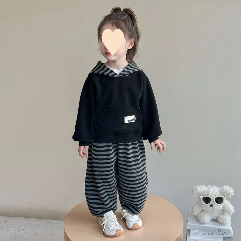 New style hooded sweatshirt set for girls and boys, children's sweatshirt set, spring and autumn striped two-piece set, other styles available New style hooded sweatshirt set for girls and boys, children's sweatshirt set, spring and autumn striped two-piece set, other styles available