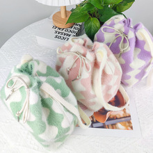 ins�W�t�����Ůᘿ�ë��ˮͰ�����n��ٴ��������e���ذ����