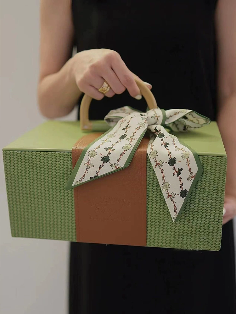 Handheld gift box, for bridesmaid, Birthday gift