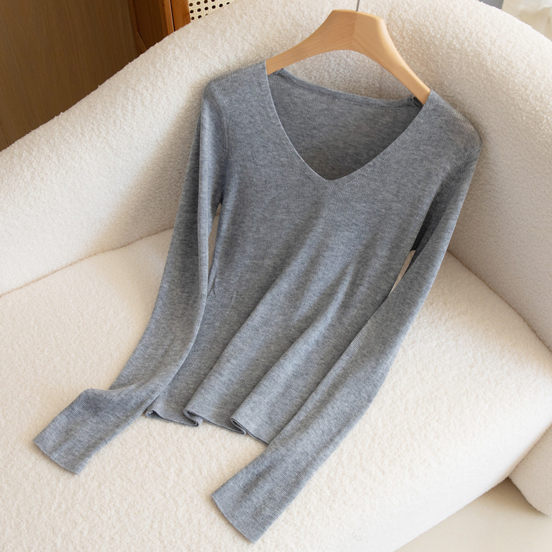 Spring New Style V-Neck Sweater, Fine-Spun Superfine Wool Knitwear, Paired with a Long-Sleeved Base Layer, Simple and Versatile Spring New Style V-Neck Sweater, Fine-Spun Superfine Wool Knitwear, Paired with a Long-Sleeved Base Layer, Simple and Versatile