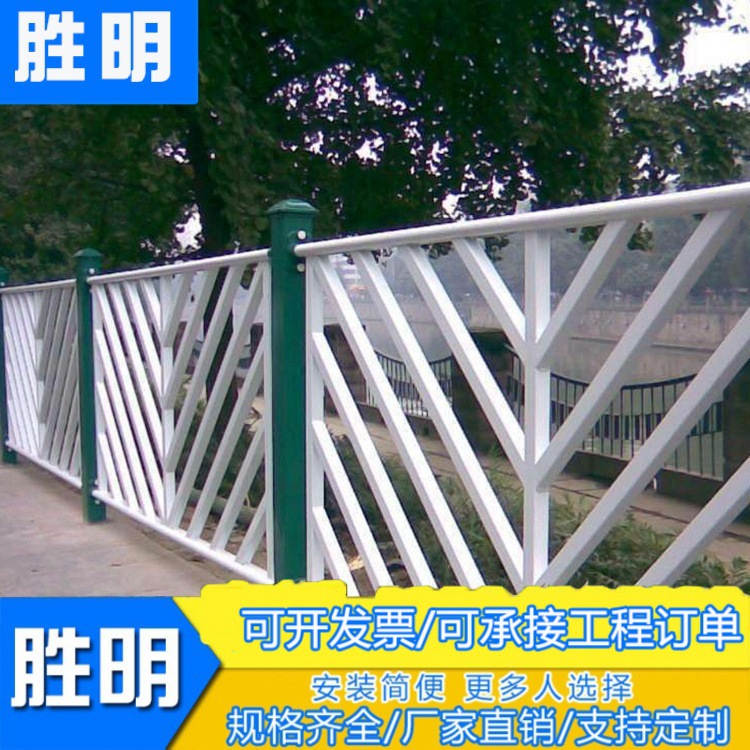 热镀锌护栏公路防护栏市政交通道路护栏隔离栏马场围栏 厂家供应
