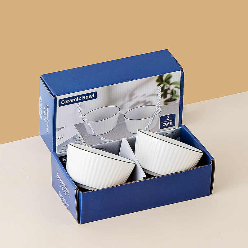 Barras verticales antideslizantes lujosas cubiertos de cerámica doméstica juegos de platos de regalo simple línea negra bandeja caja de regalo lotes