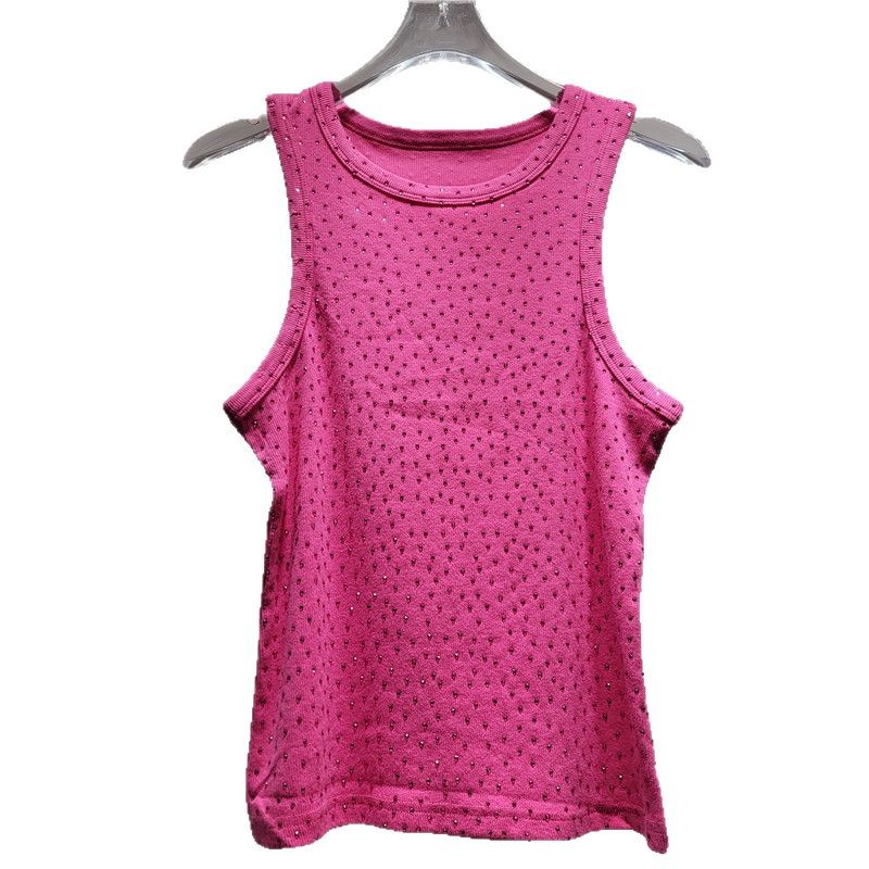 El nuevo diamante caliente de la industria pesada en el verano de 2025 está lleno de estrellas del cielo, diseño de nicho, chalecos cortos, tirantes y blusas para mujeres de fondo.