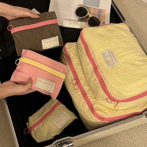 Traveling for a ride!  Travel storage bags, clothing suitcases, trunks, clothing packaging bags, mini waterproof certificate bags