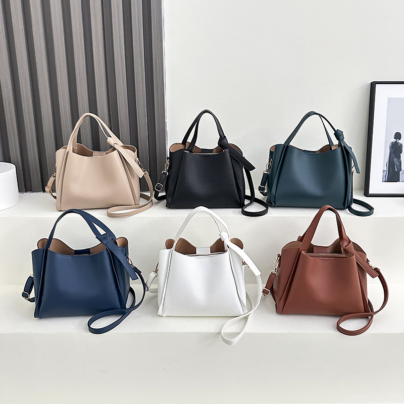 2025 New Autumn and Winter Soft Leather Bag Bucket Bag High-End Trendy Large-Capacity Commuter Hand-Held Shoulder Bag 2025 New Autumn and Winter Soft Leather Bag Bucket Bag High-End Trendy Large-Capacity Commuter Hand-Held Shoulder Bag
