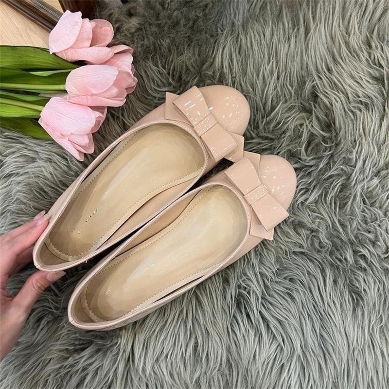Hermoso pedaleado de un pie de aire ligero profesional zapatos de cuero para mujeres 2026 estilo francés retro de moda para aumentar la altura de los zapatos de ballet