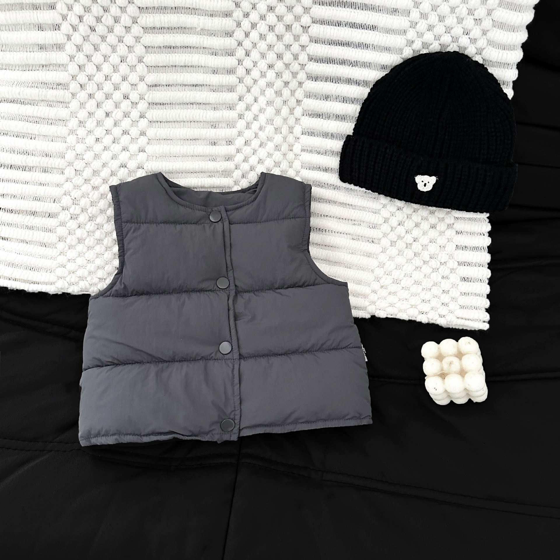 INS ropa de invierno para bebés, guapo chaleco de algodón grueso para bebés y niños calientes en invierno para salir a los hombros de la marea.