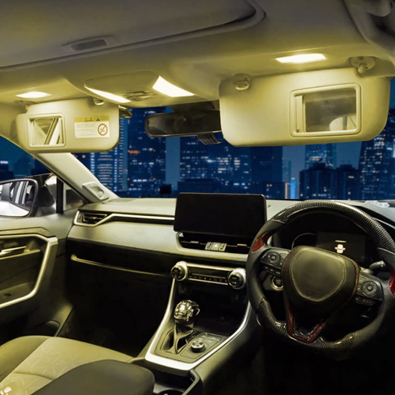 Suitable for 19-20 Toyota RAV4 RongFang LED flat reading light colorful roof light RF with remote control interior