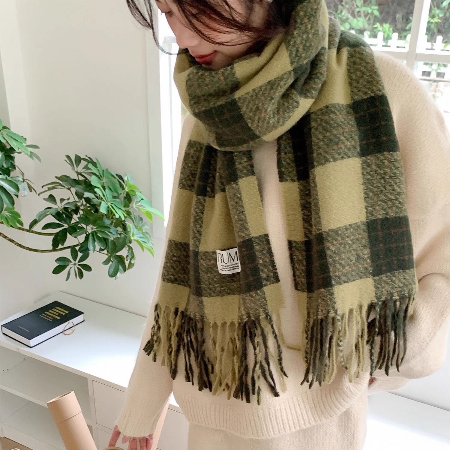 Rot karierter Schal im koreanischen College-Stil für Frauen, vielseitiger High-End-Schal im Herbst und Winter, warmer Schal, Neujahr_voghion.com