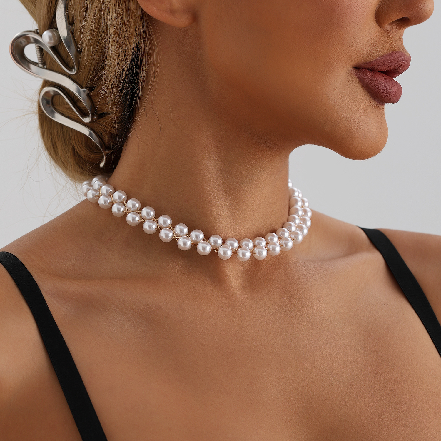 Colar de pérolas de luxo leve, sofisticado e moderno, estilo europeu-americano, para mulheres. Simples, elegante e versátil._voghion.com