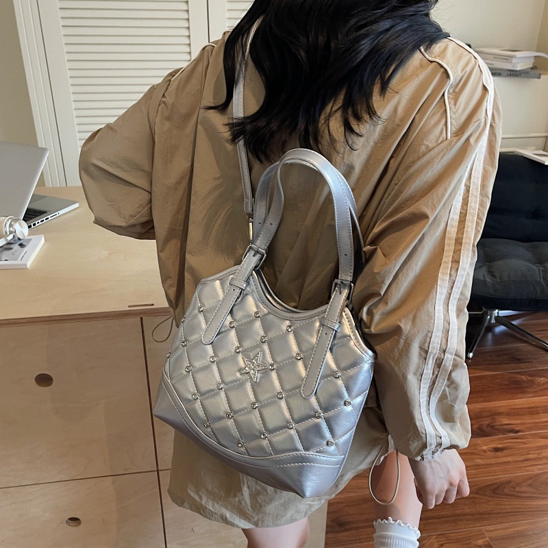 Bolso Tote popular de este año 2025 nuevo bolso estilo estilo universitario bolso de hombro con diamantes bolso bandolera bordado con rombos mujer