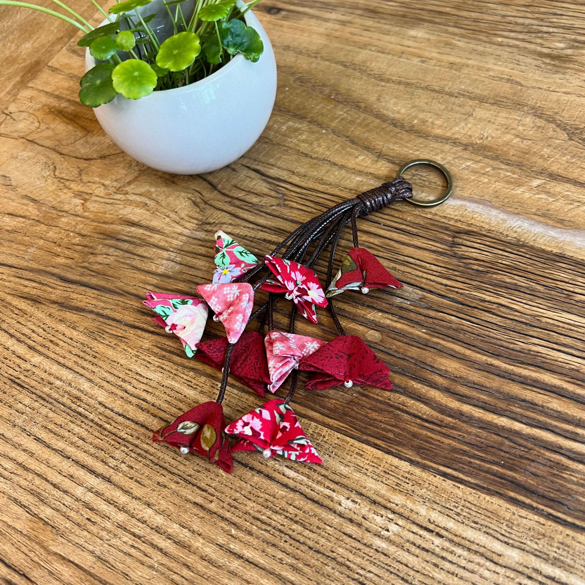 Lirio de los valles coche colgante patchwork adornos Lu bordado hecho a mano bordado DIY patchwork material de producción paquete adornos colgantes