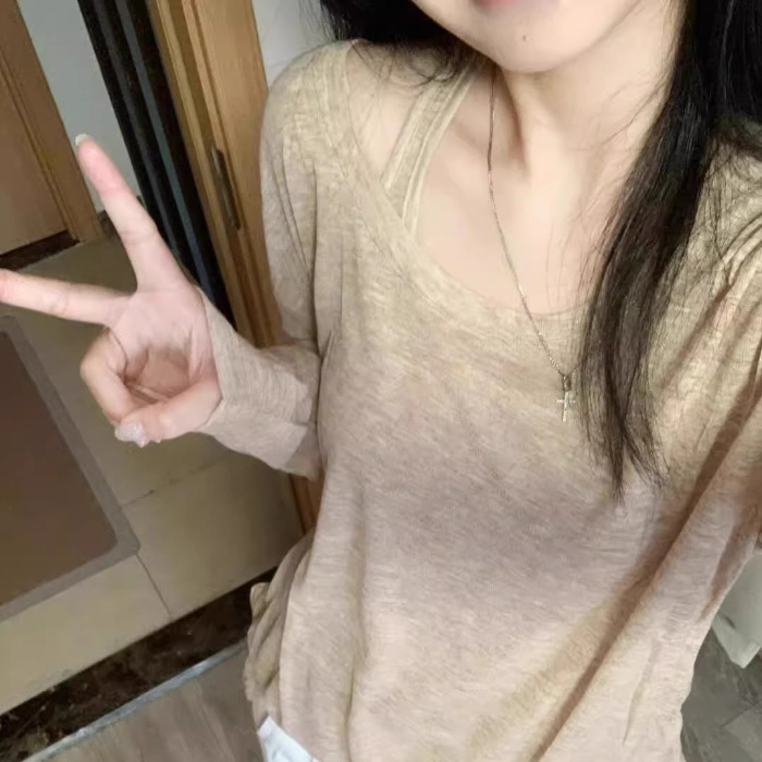 카키색