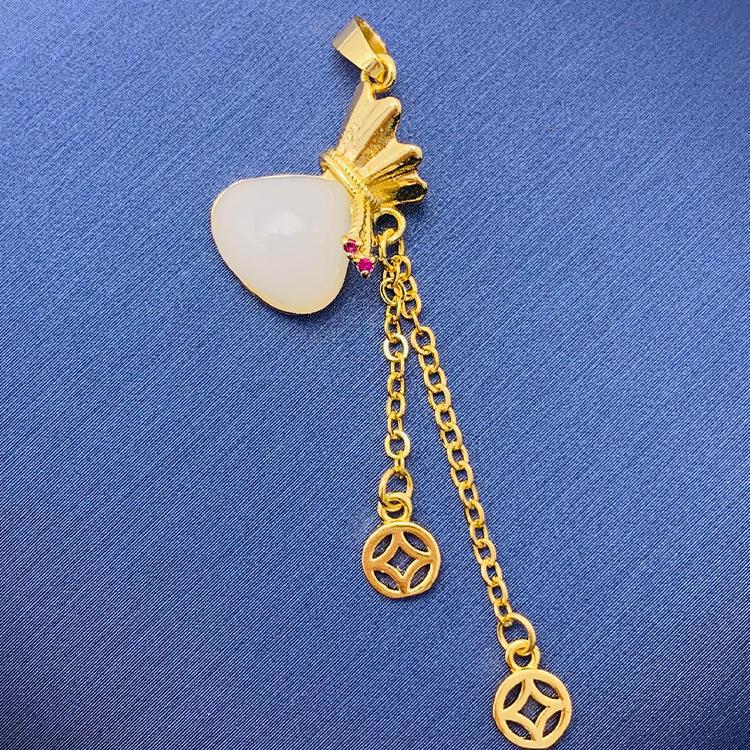 Tiktok Venta caliente colgante al por mayor auto-seleccionado 100 cobre colgante único con fuente de cadena de fábrica al por mayor sin cadena