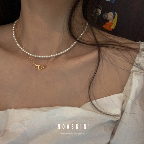 Classic Pig Nose Necklace for Women - S925 Pure Silver Plated with 18K Gold, Charming and Versatile Lockchain with a Touch of Elegance