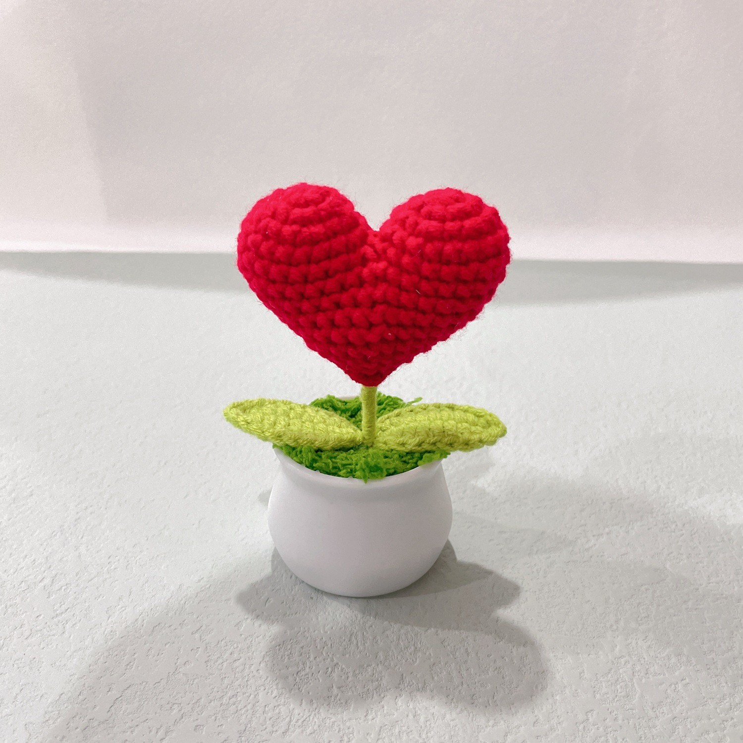 [완성된 작은 흰색 세면대] 레드 하트