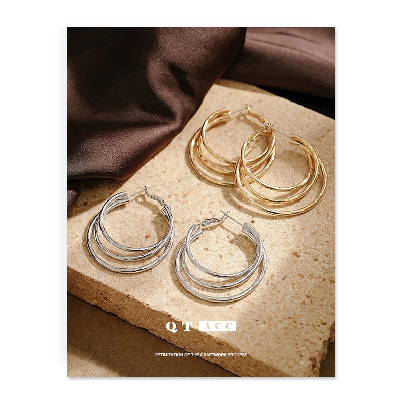 Cuerpo dorado 925 plata temperamento europeo y americano círculo salvaje exagerado personalidad HOOP aretes de aretes de aretes para mujeres