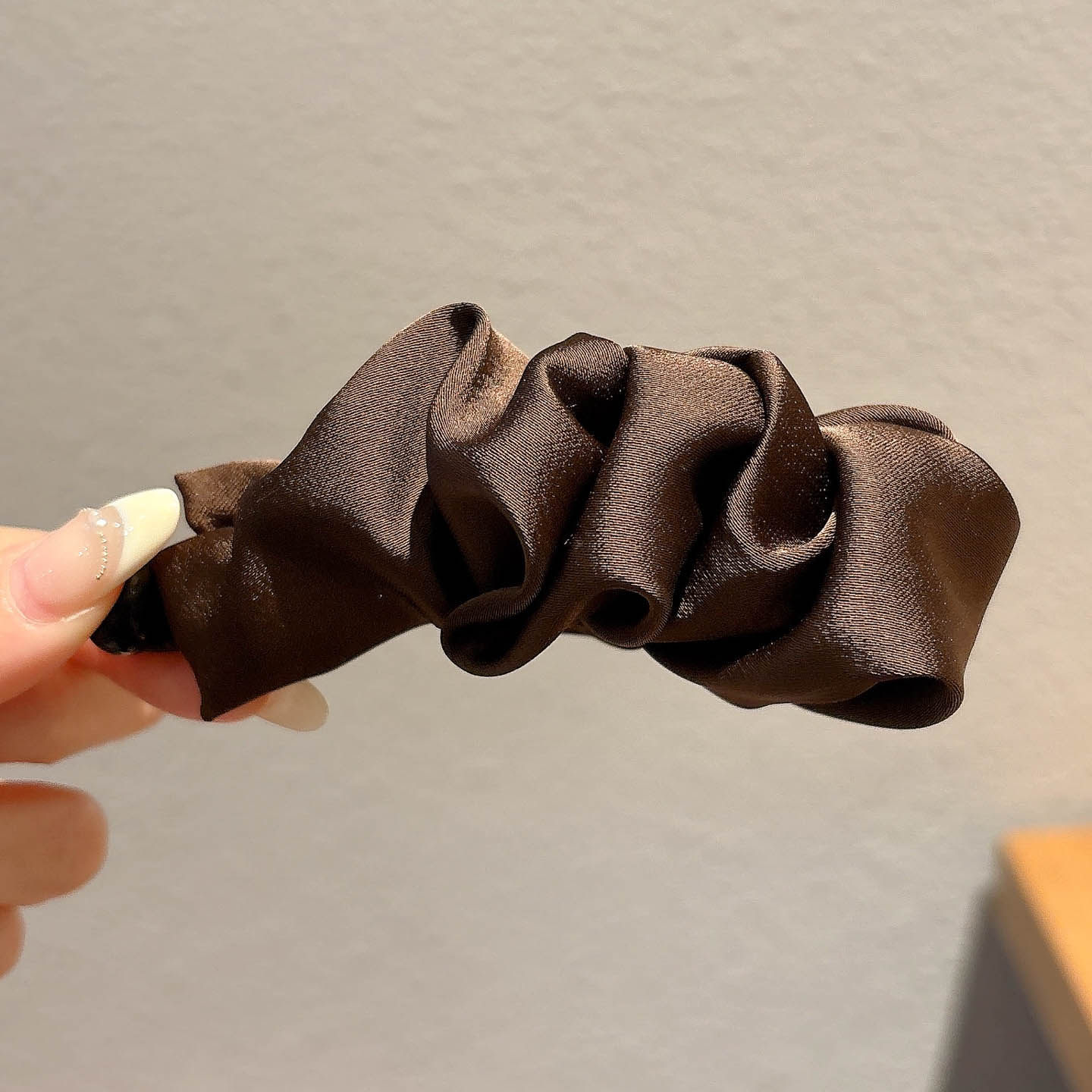 2#Brown banana clip - about 10cm