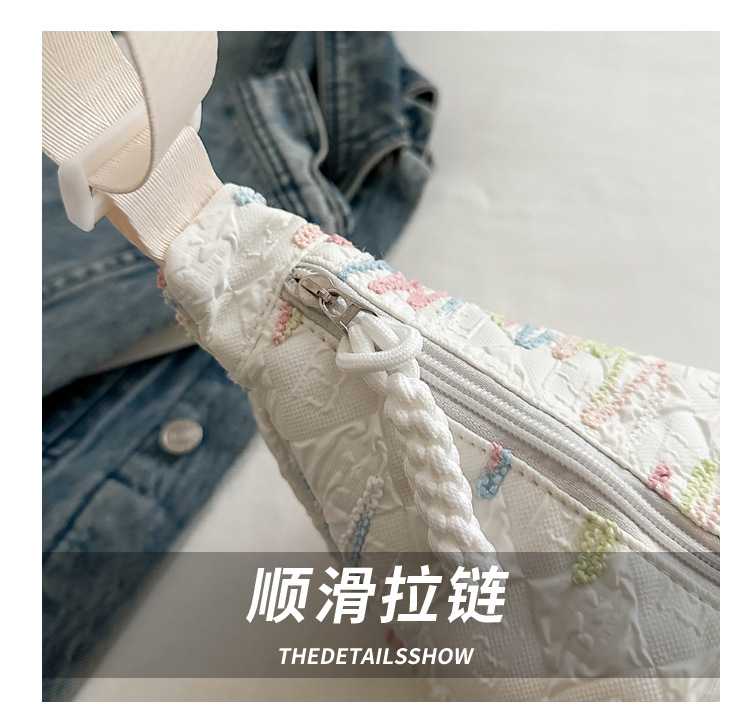 The new 2024 fashionable canvas versatile dumpling bag, a simple and stylish single-shoulder bag for commuting ladies with a high level of appearance undefined