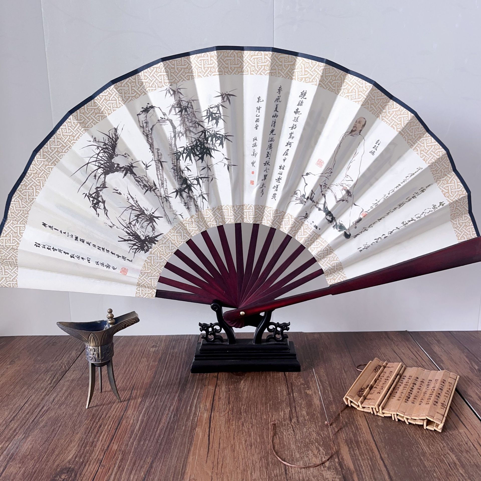 10 인치 흰색 배경은 거의 혼동되지 않습니다.