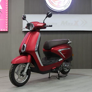 Yanacaq Sərfiyyatına Qənaət Edən Skuter, İki Təkərli Motosiklet 49/180Cc