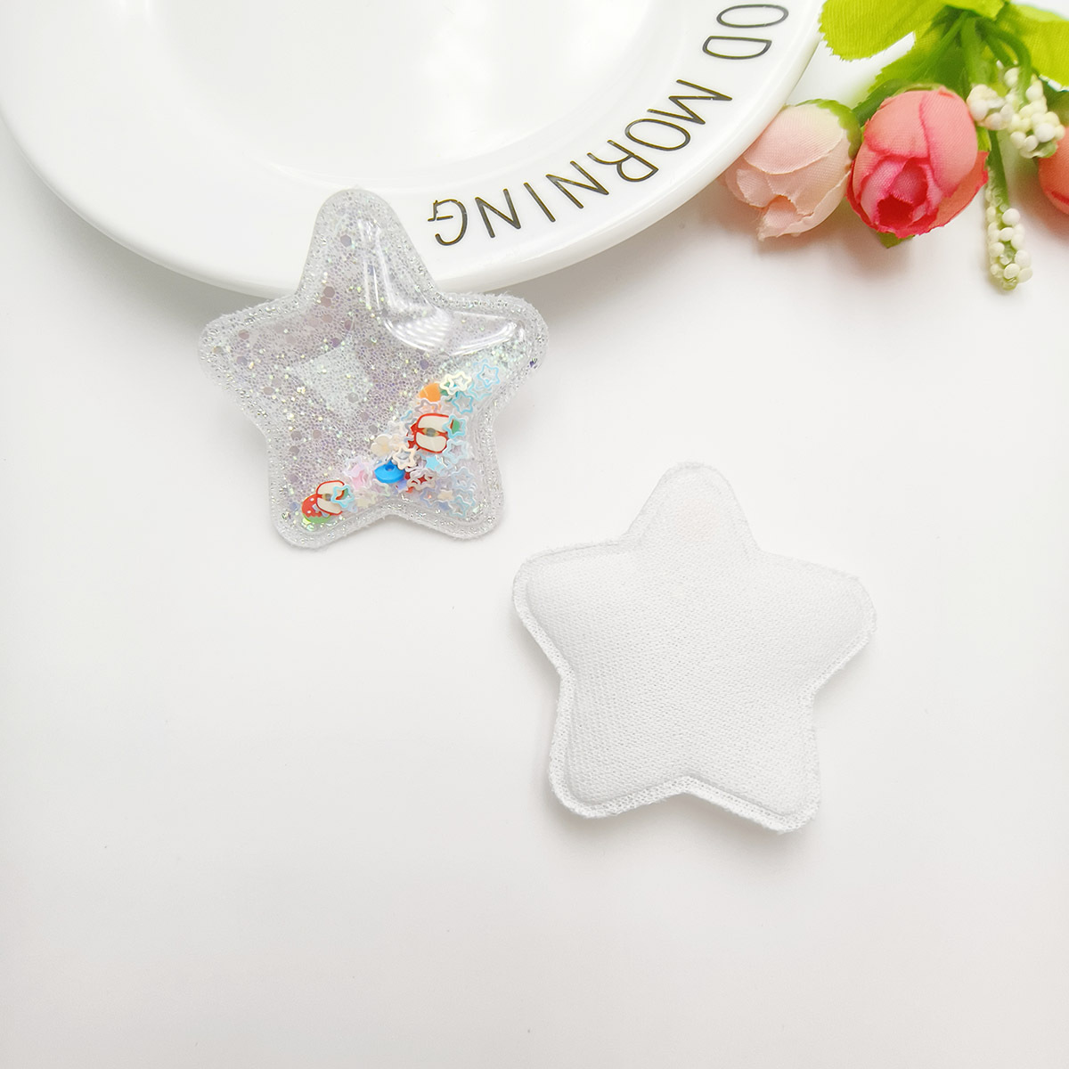 Five-pointed star—white